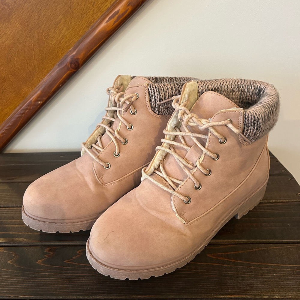 3M Thinsulate Women's light Pink Boots❤️9